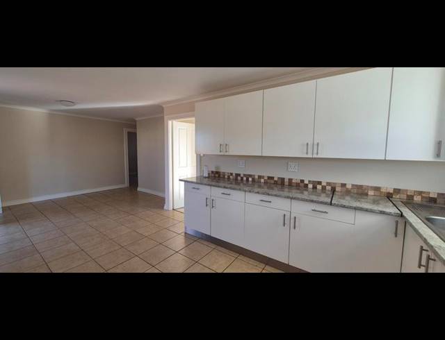 2 BEDROOM PROPERTY TO RENT IN DANA BAY